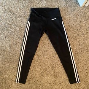 Adidas leggings 🖤🤍